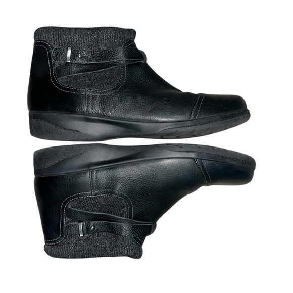 Clarks Shoes - Clarks Women's Cheyn Kisha Ankle Boot Side Zip Black Size 10M